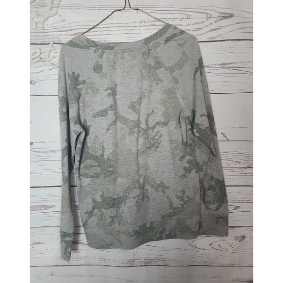 Maurices Gray Green Camo Cotton Blend Knit Long Sleeve Womans Size Medium - Picture 2 of 5